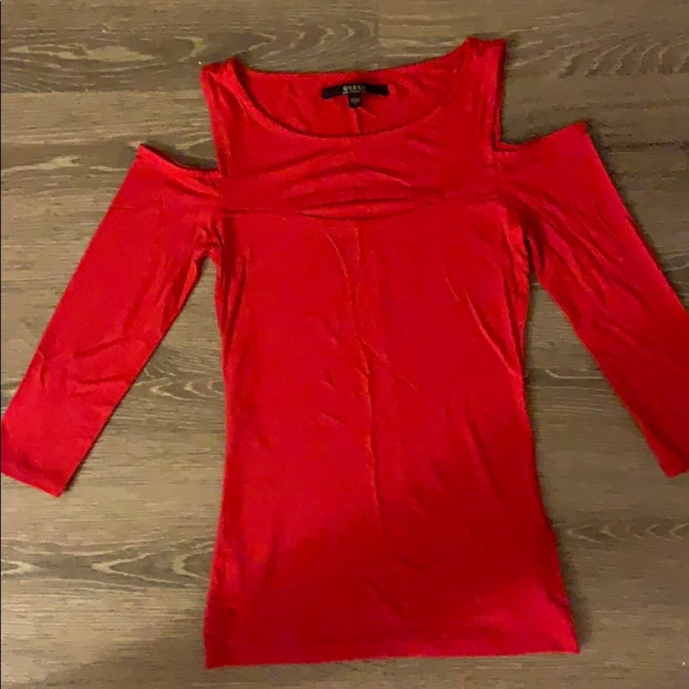 Red 3/4 sleeve Guess top